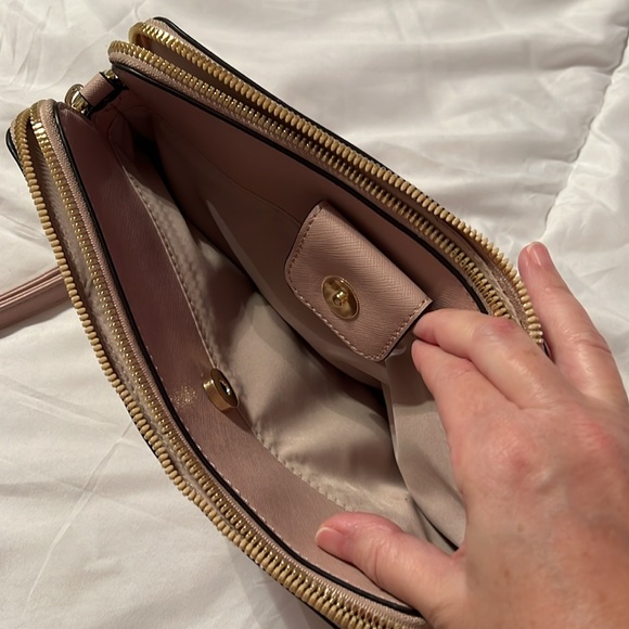 Nine West crossbody - Picture 9 of 11